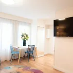 Cadet 4* Paryż