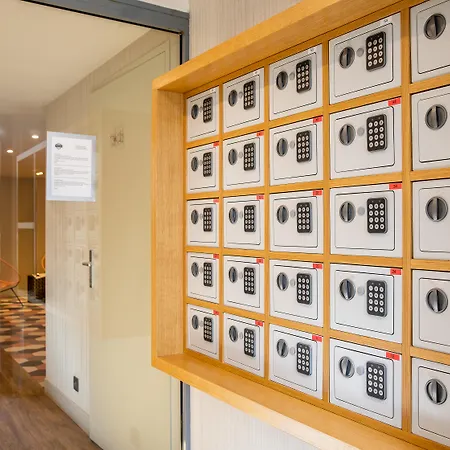 Cadet Apartahotel 4*