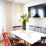 Madame Cadet 4* Paris