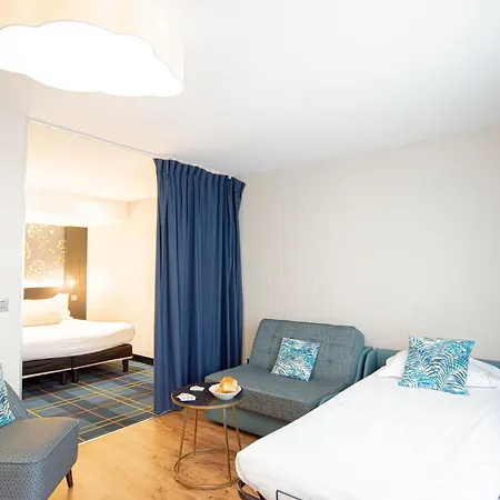 Madame Cadet Apartahotel 4*