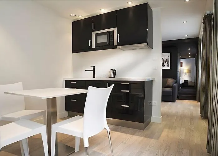 Cadet Apartmanhotel 4*